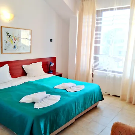 Hotel Yalta Complex 3*