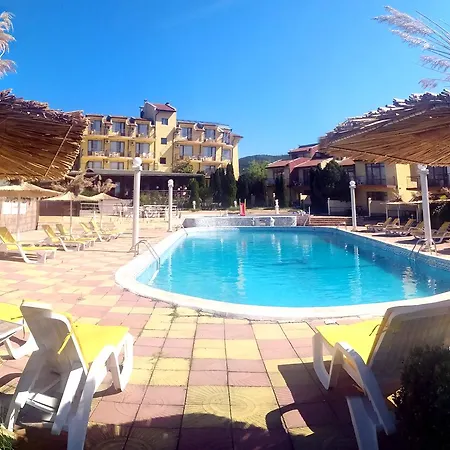 Hotel Yalta Complex 3*