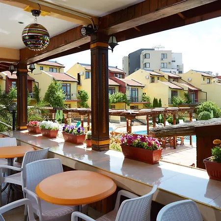 Yalta Complex 3* Napospart