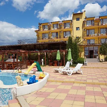 Hotel Yalta Complex 3*