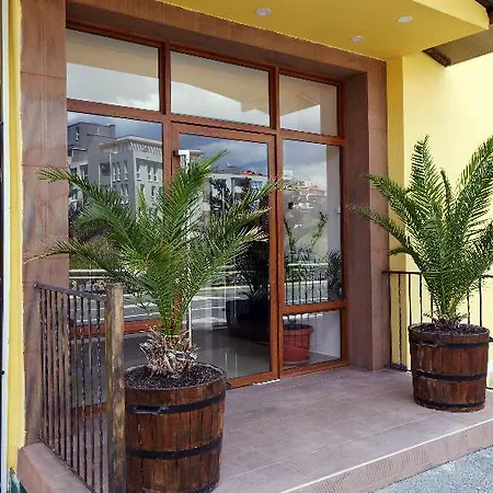 Yalta Complex 3* Napospart