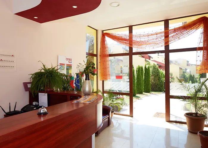 Отель Yalta Complex