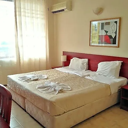 Yalta Complex מלון 3*